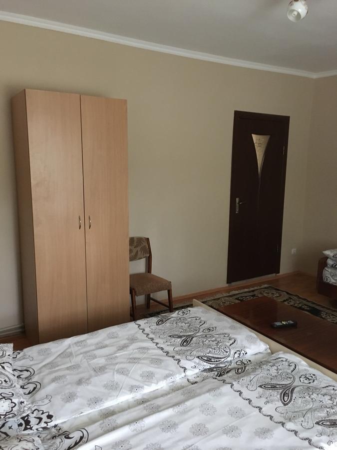 Sadyba U Mykhaila Koson Buitenkant foto